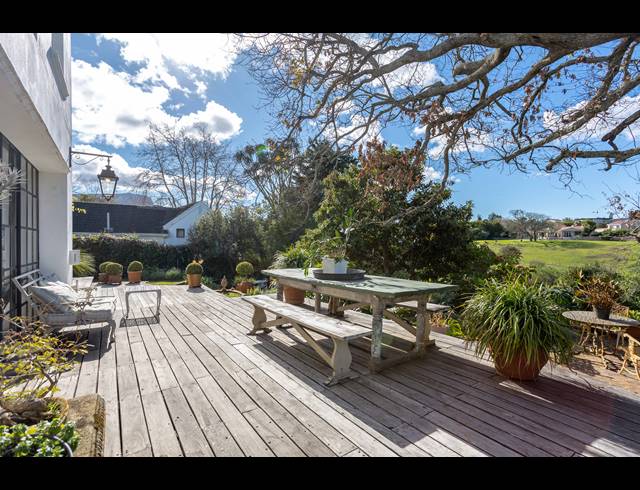 4 BEDROOM FREEHOLD TO LET IN CONSTANTIA